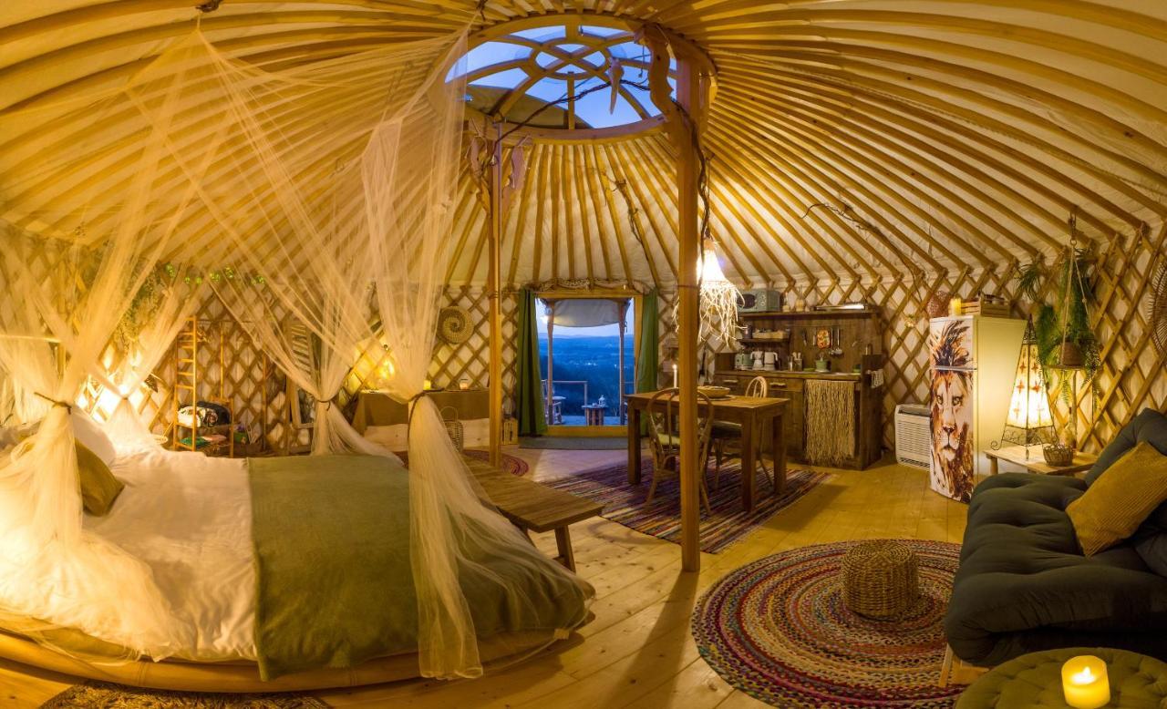 2 Cuori E 1 Yurta Glamping In Tuscany - Adults Only Asciano Exterior photo